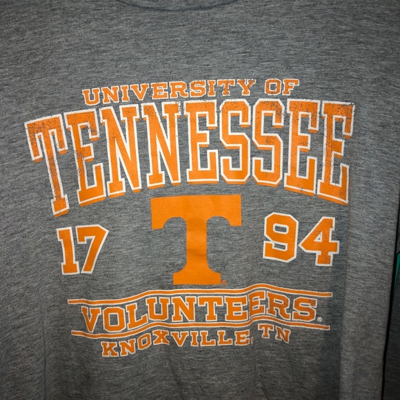 University of Tennessee lone sleeved tee! - Picture 2 of 4